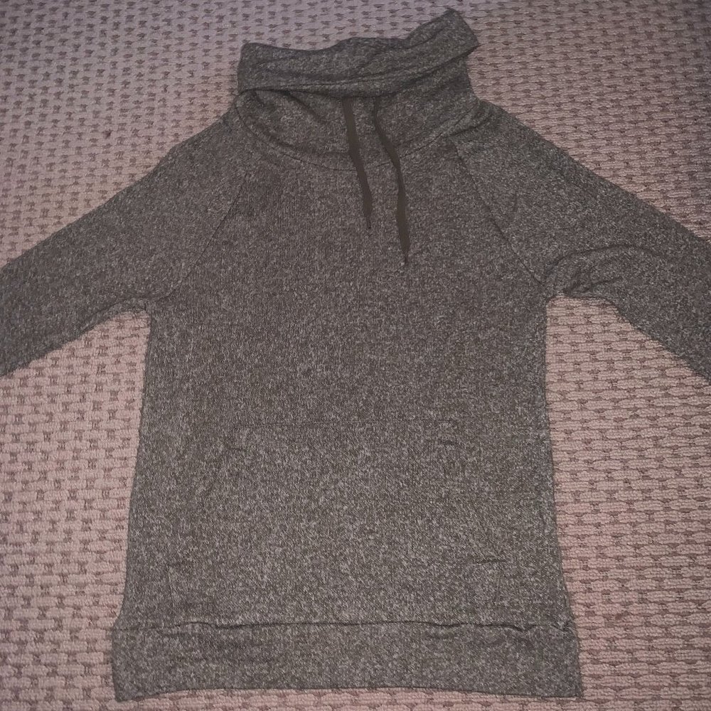 derek heart olive green pullover